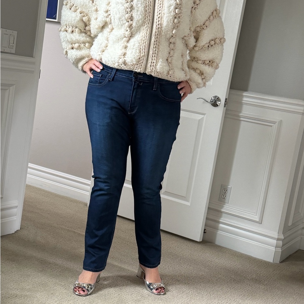Women's Dark Blue Jeans